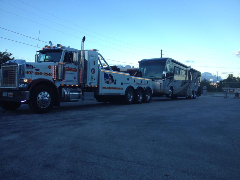 Orlando’s Largest Towing Service | Orlando RV Towing Service